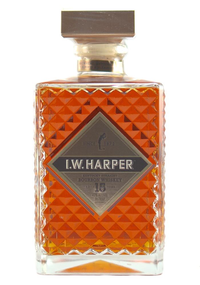 I.W. Harper 15 YR  Kentucky Straight Bourbon Whiskey